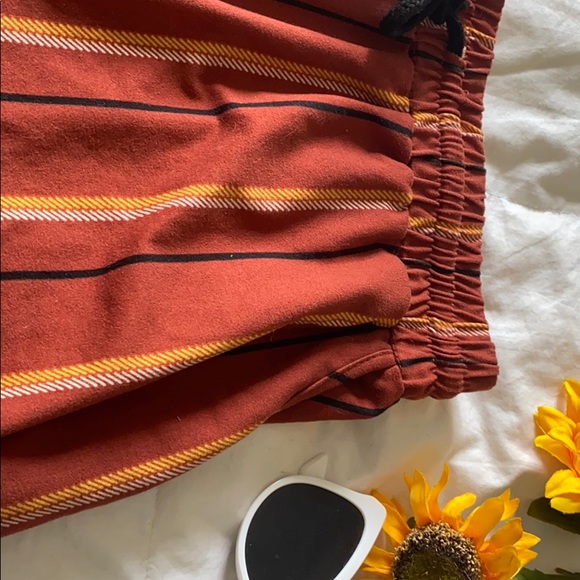 Shorts - Picture 2 of 3